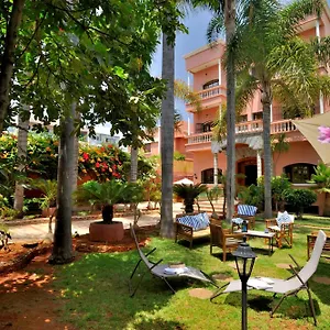 Lhostel à Casa de hóspedes